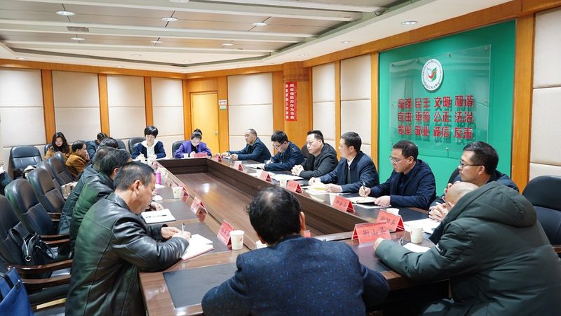 一个完善的培训效果评估系统，通常具备以下功能：